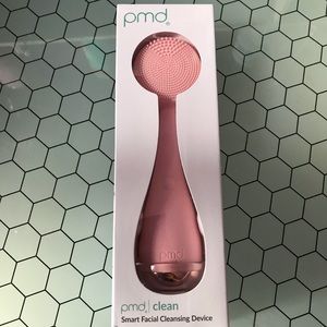 PMD Facial cleansing device
